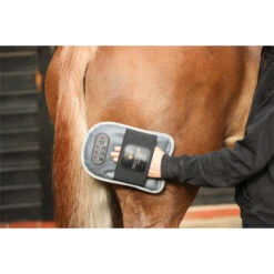Equilibrium Massage Mitt - Grey 6 Equilibrium Massage Mitt - Grey -Equestrian Supplies 1850 Massage20Mitt20Lifestyle 15.700x700