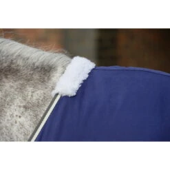 2022 Weatherbeeta Cotton Show Sheet II Standard Neck 1007764001 - Dark Blue / Grey / White -Equestrian Supplies 3972 1007764000 DARKBLUEGREYWHITE WB CTN SHT STD Detail2 Image Null Hero.700x700