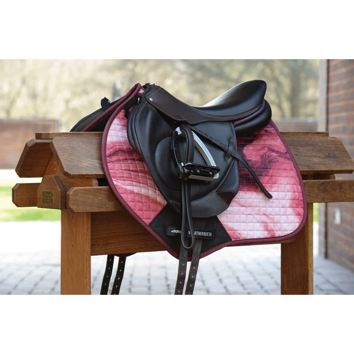 2022 Weatherbeeta Prime Marble Jump Shadped Saddle Pad 1008705007 - Burgundy Swirl Colour Burgundy Swirl 2 2022 Weatherbeeta Prime Marble Jump Shadped Saddle Pad 1008705007 - Burgundy Swirl Colour Burgundy Swirl - Image 2