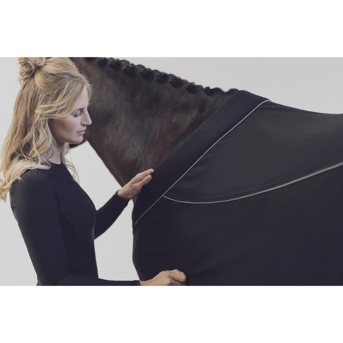 Eskadron Summer Mesh Rug - Black 2 Eskadron Summer Mesh Rug - Black - Image 2